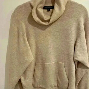 Bannana Republic  T-Neck Sweater